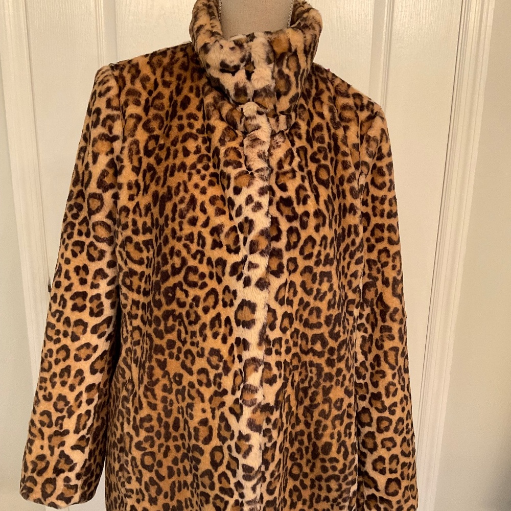 Ann Taylor LOFT Leopard Print Faux Fur Lined Coat Size M *NWT*